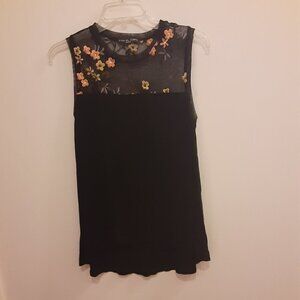 Kim & Cami M Black Sleeveless Top w/Embroidered Pink/Grey Flowers